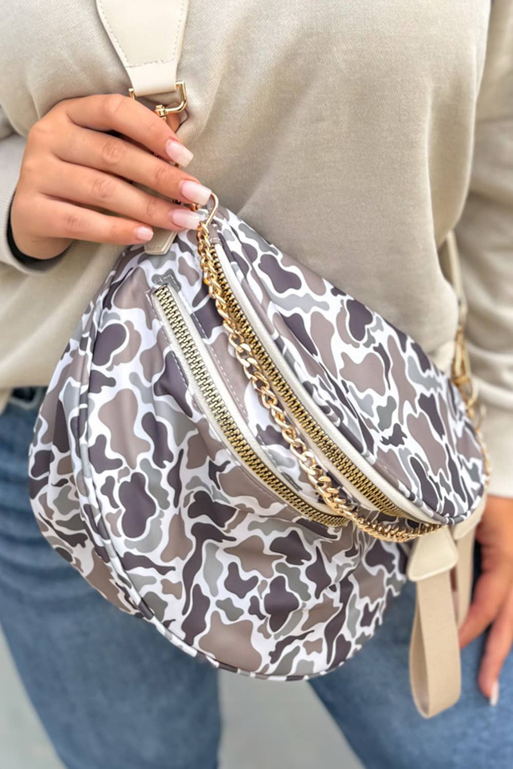Camo / Polka Dot Print Gold Chain Strap Zipper Crossbody Bag: As shown / Missy / Standard